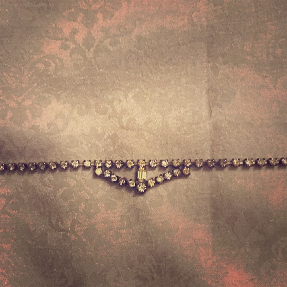 Rhinestone antique necklace